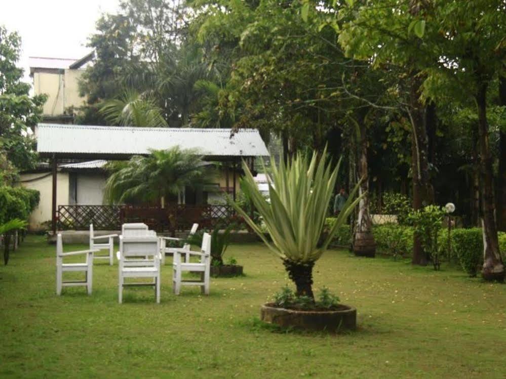 Hotel Rainforest سوراها المظهر الخارجي الصورة
